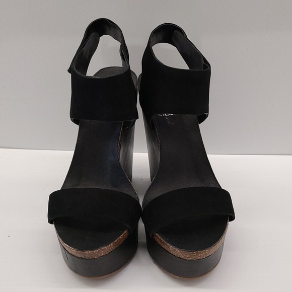 Vince Camuto Black Wedge Sandal - Picture 1 of 5